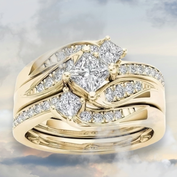 Princess-cut Diamond Bridal Set - Picture 16 of 16